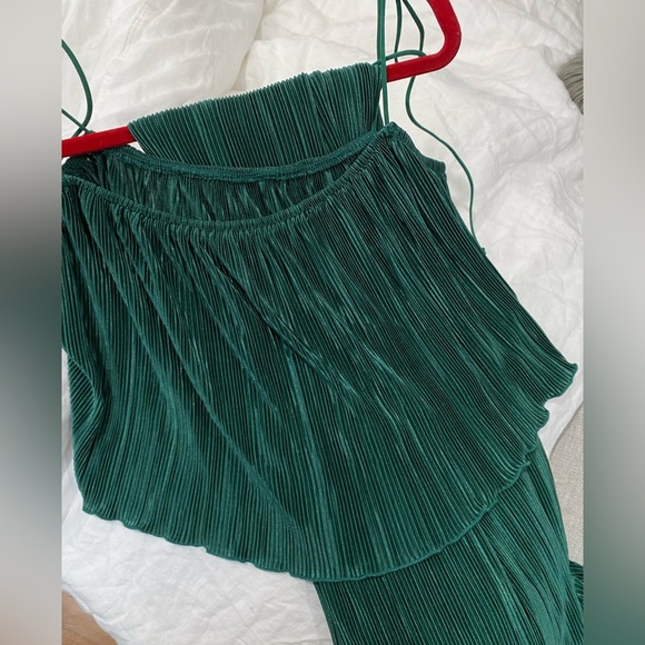 Plisse cami top and wide leg pants 2 piece set - Picture 6 of 6